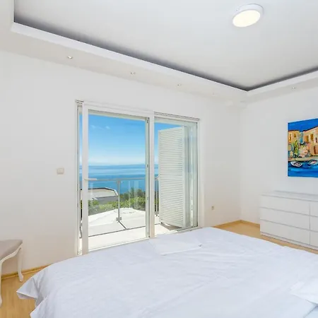Sv, Petar Villa